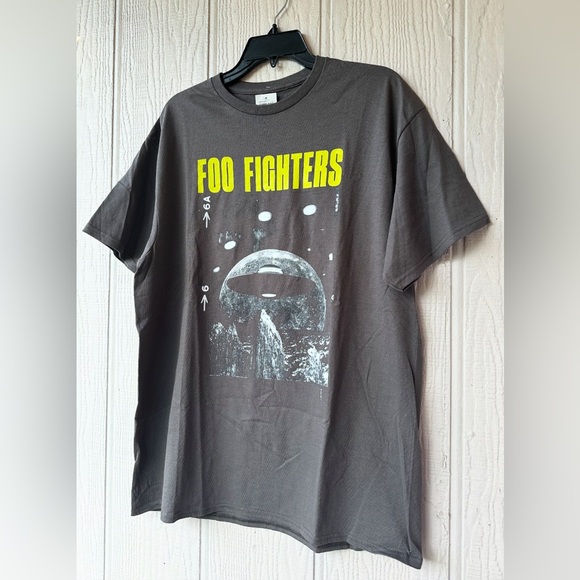 Foo Fighters Graphic T-Shirt - Picture 8 of 8